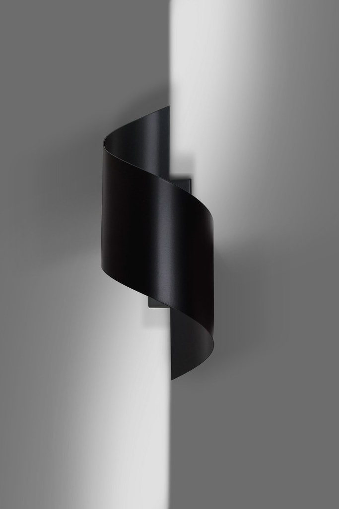 Spiner Black wall lamp
