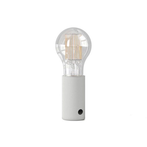 [8050997526450] SI! Lampada portatile a 5V con lampadina A60